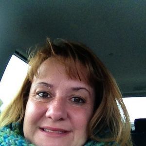 Meet your Posher, Dena